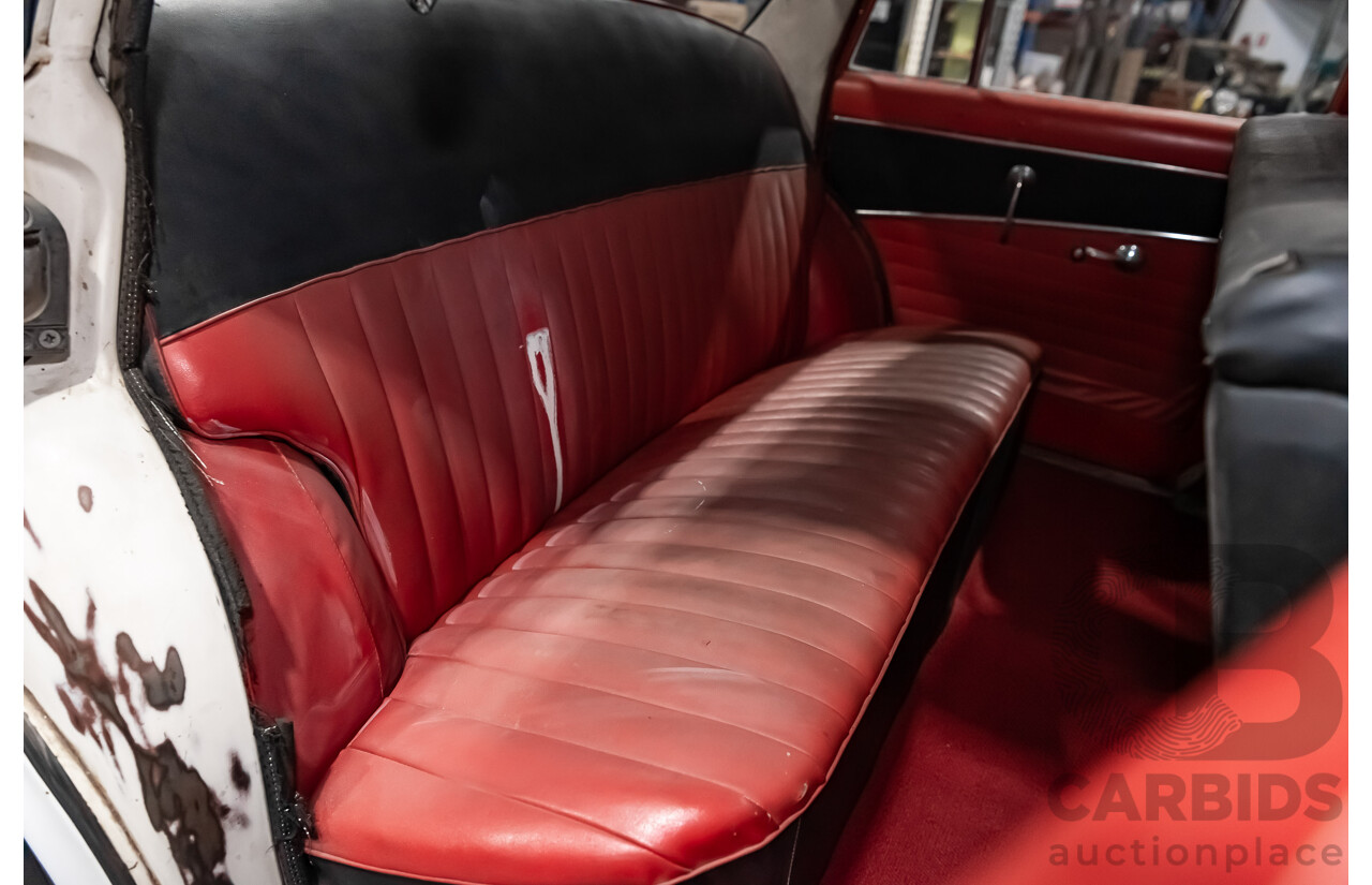 1/1958 Holden FC Special 4d Sedan India Ivory / Red 202ci