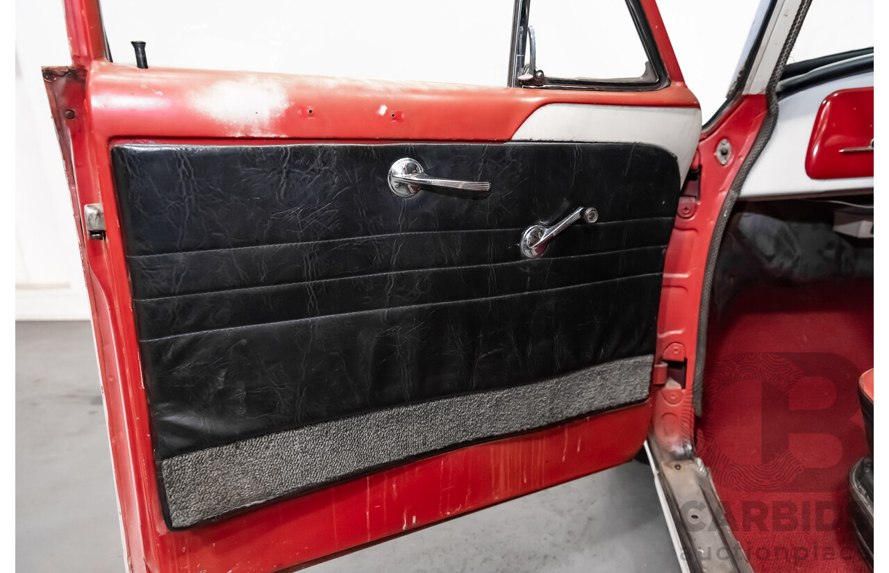 1/1958 Holden FC Special 4d Sedan India Ivory / Red 202ci