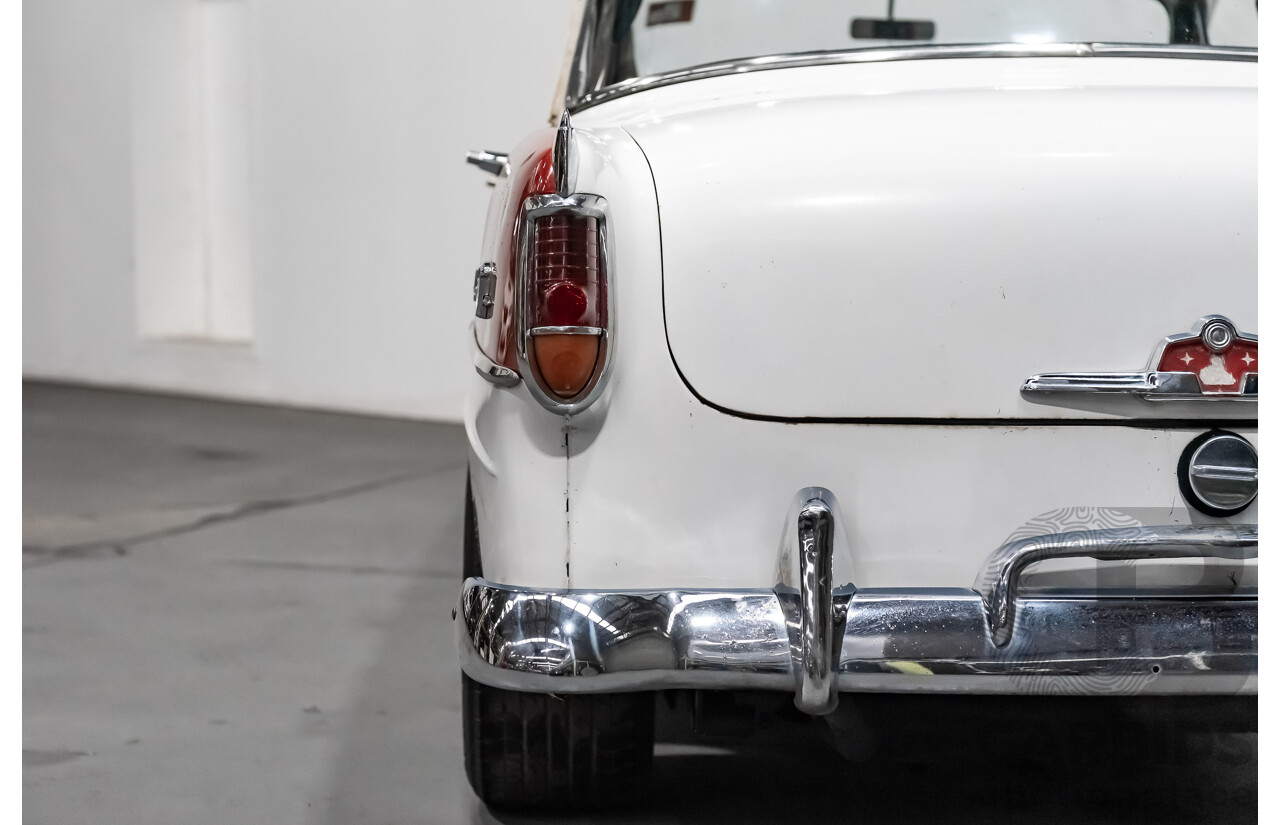 1/1958 Holden FC Special 4d Sedan India Ivory / Red 202ci