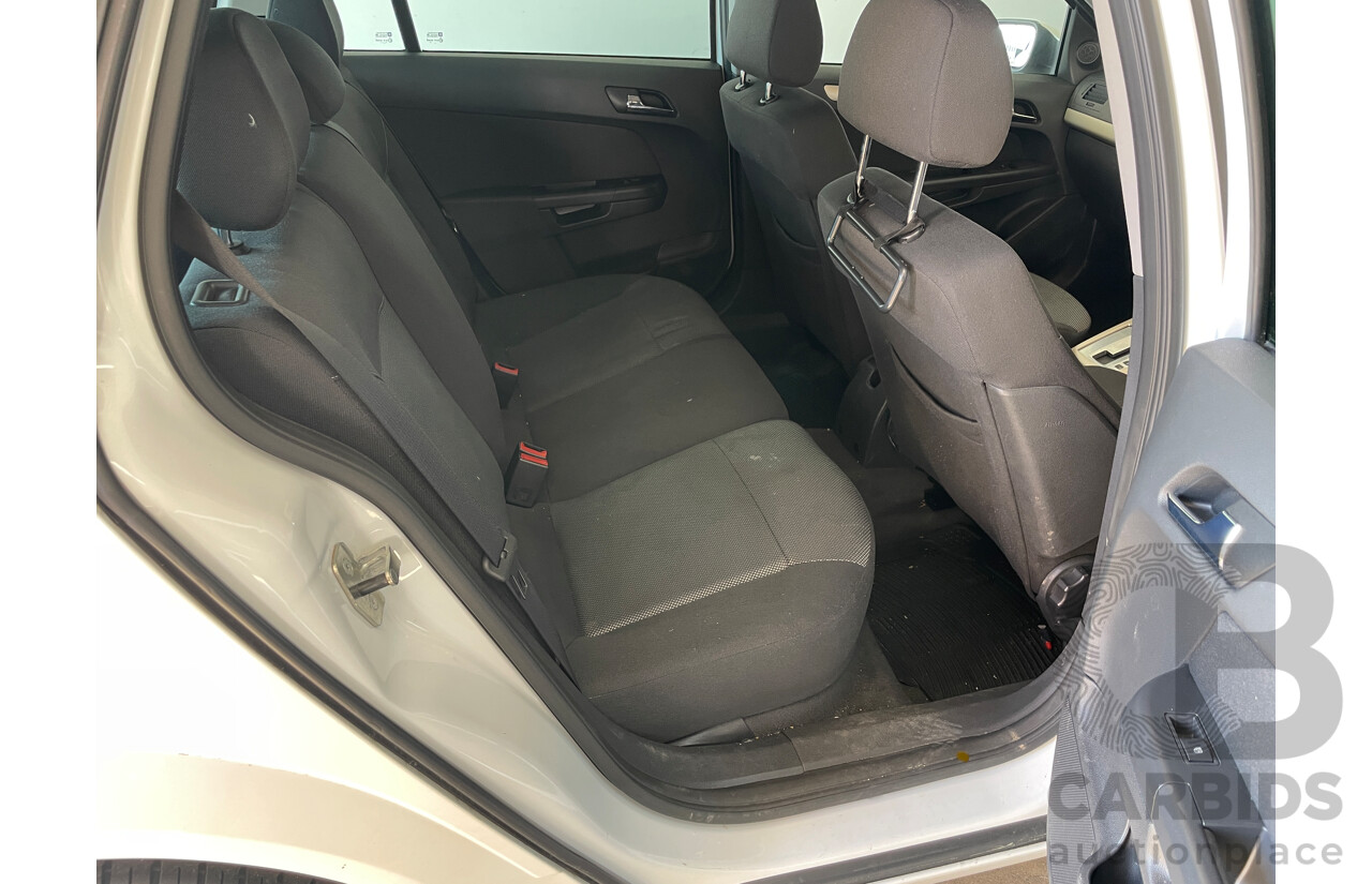 4/2009 Holden Astra CDTi AH MY09 4d Wagon White 1.9L