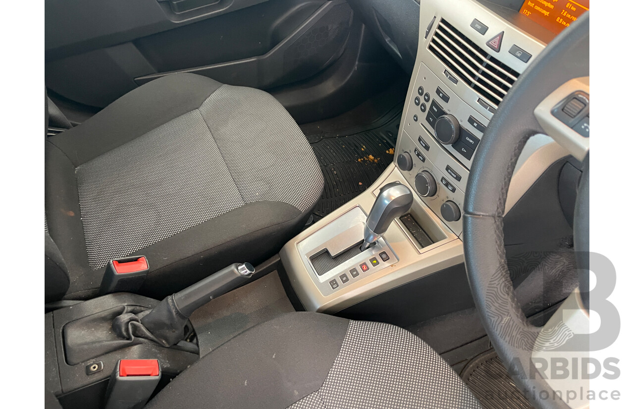 4/2009 Holden Astra CDTi AH MY09 4d Wagon White 1.9L