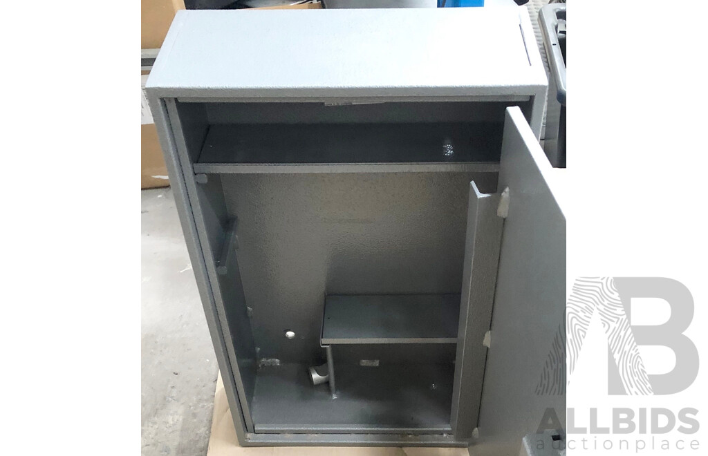 Reinforced Steel Safe Box w/ Key