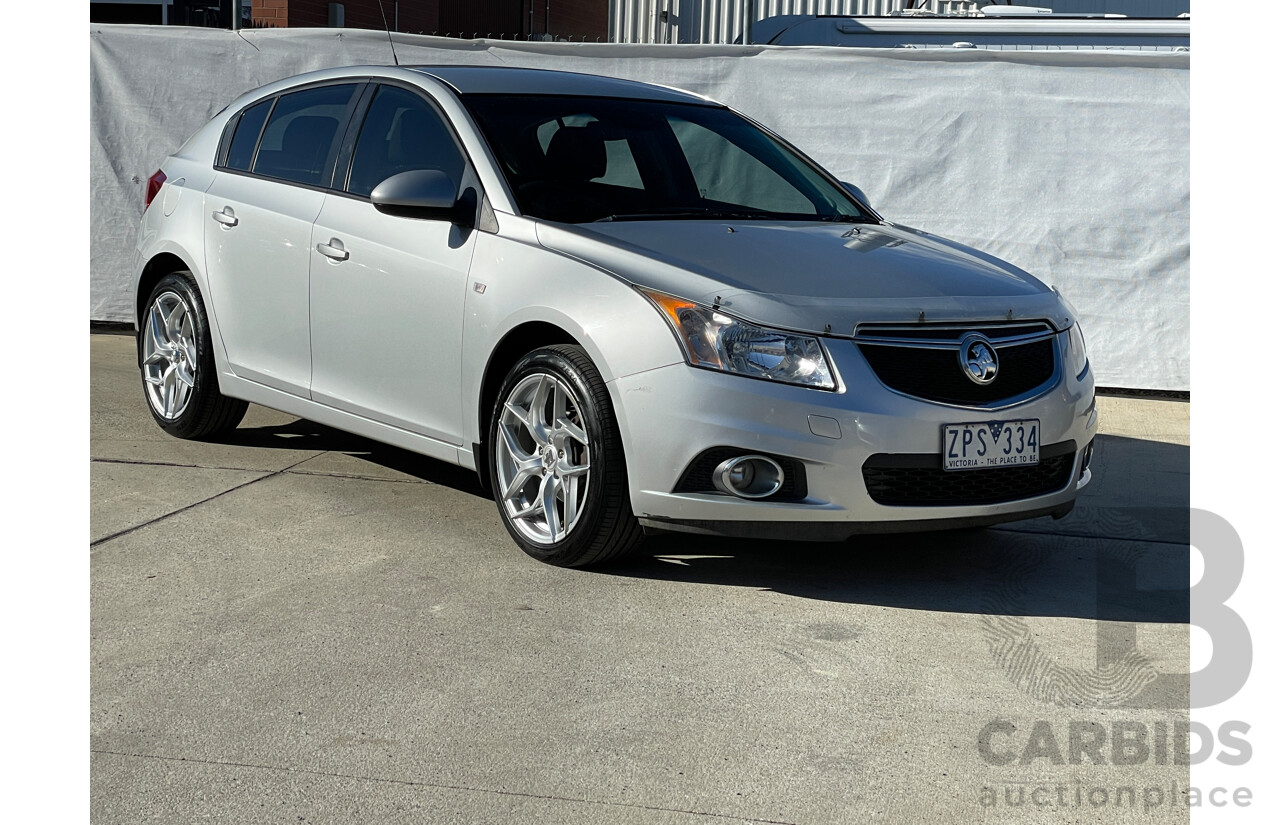 5/2013 Holden Cruze CD Equipe JH MY13 5d Hatchback Silver 1.8L