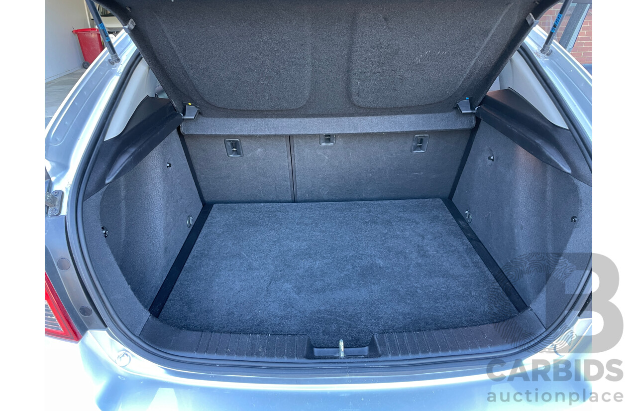 5/2013 Holden Cruze CD Equipe JH MY13 5d Hatchback Silver 1.8L