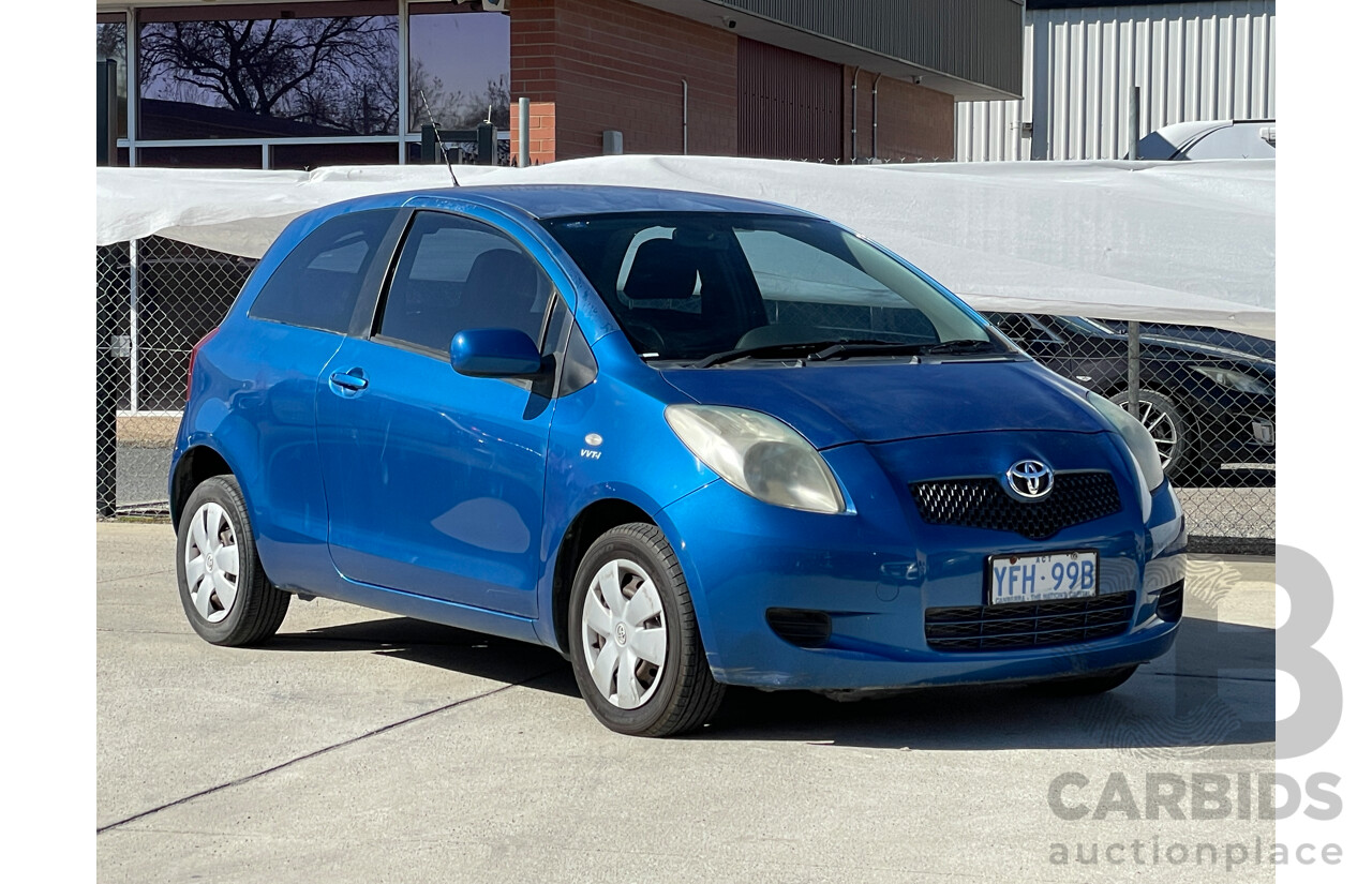 11/2005 Toyota Yaris YR NCP90R 3d Hatchback Blue 1.3L