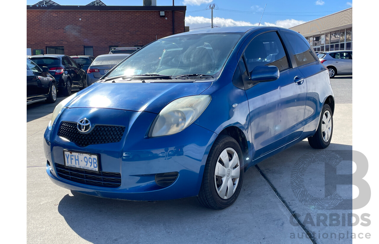 11/2005 Toyota Yaris YR NCP90R 3d Hatchback Blue 1.3L