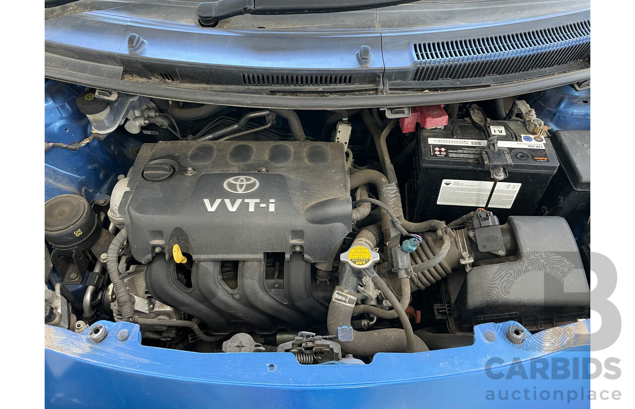 11/2005 Toyota Yaris YR NCP90R 3d Hatchback Blue 1.3L