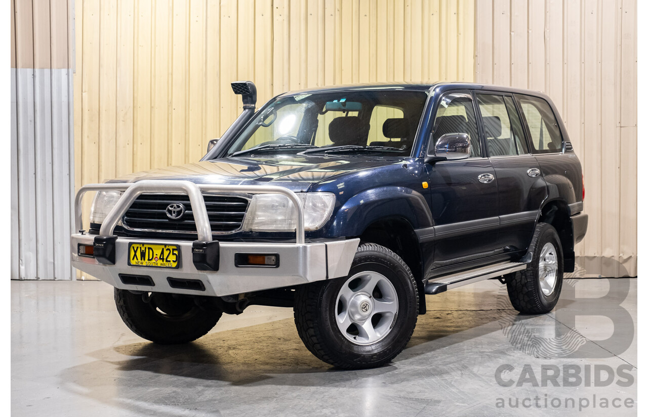 11/2001 Toyota Landcruiser GXL (4x4) FZJ105R 4d Wagon Blue Dual Fuel 4.5L - 8 Seater