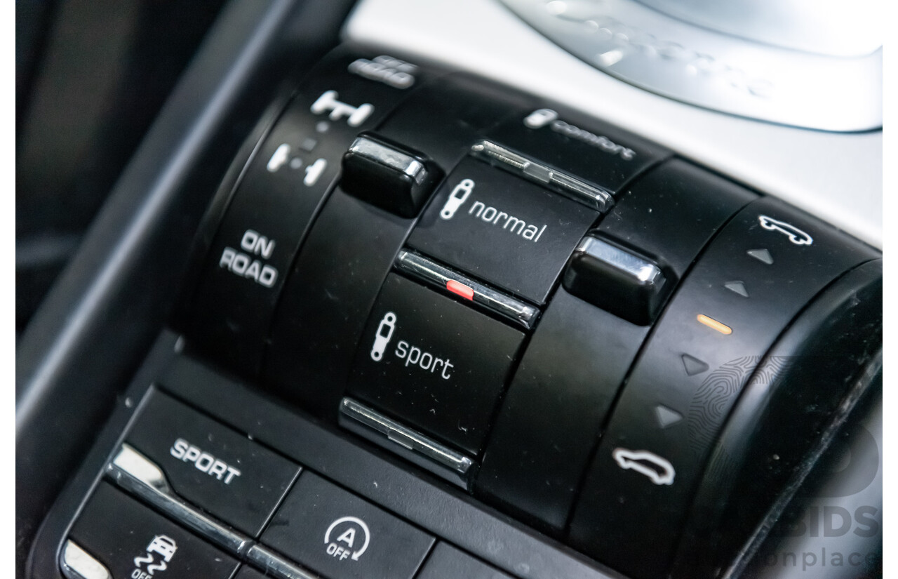 9/2013 Porsche Cayenne GTS Series 2 4d Wagon Black V8 4.8L