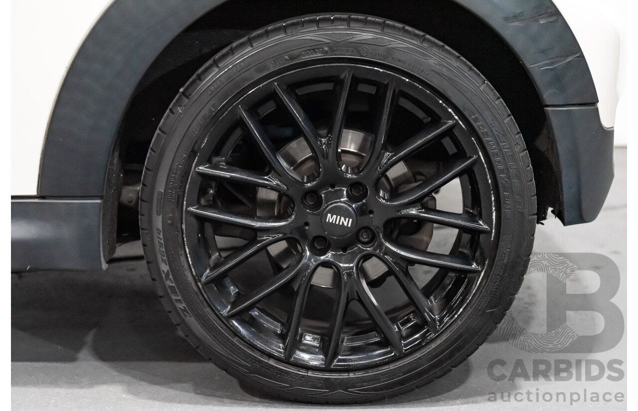 8/2009 Mini Cooper S R56 2d Hatchback White Turbo 1.6L