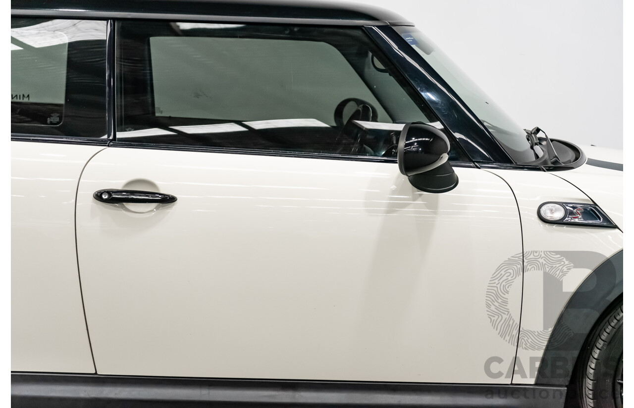 8/2009 Mini Cooper S R56 2d Hatchback White Turbo 1.6L