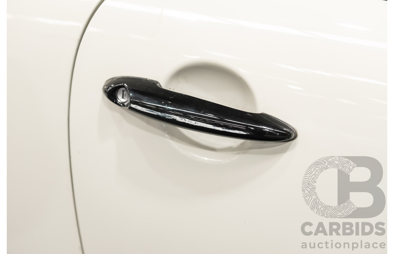 8/2009 Mini Cooper S R56 2d Hatchback White Turbo 1.6L