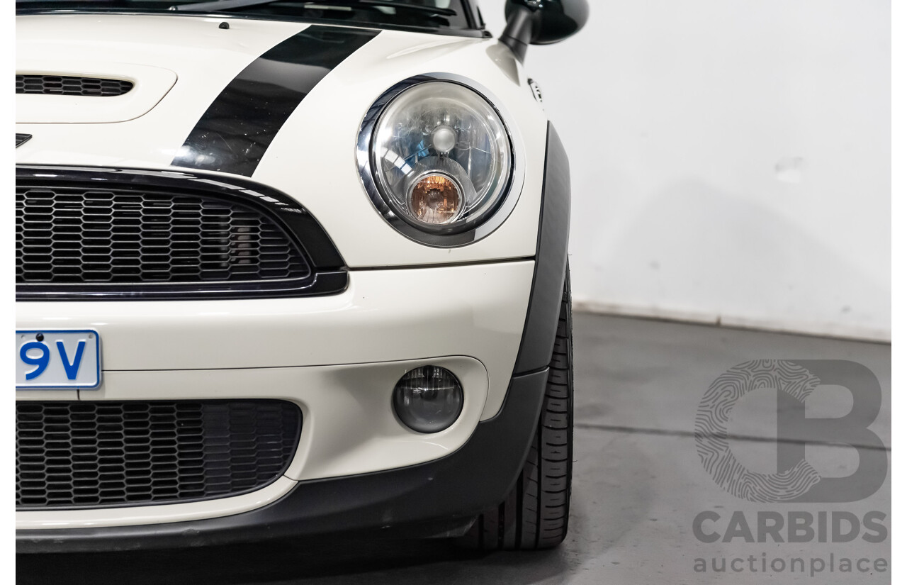 8/2009 Mini Cooper S R56 2d Hatchback White Turbo 1.6L