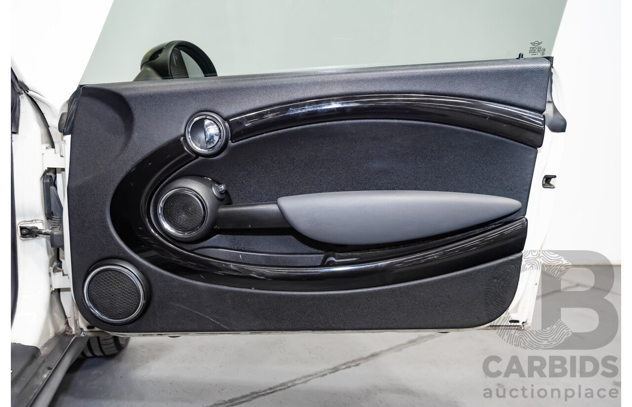 8/2009 Mini Cooper S R56 2d Hatchback White Turbo 1.6L