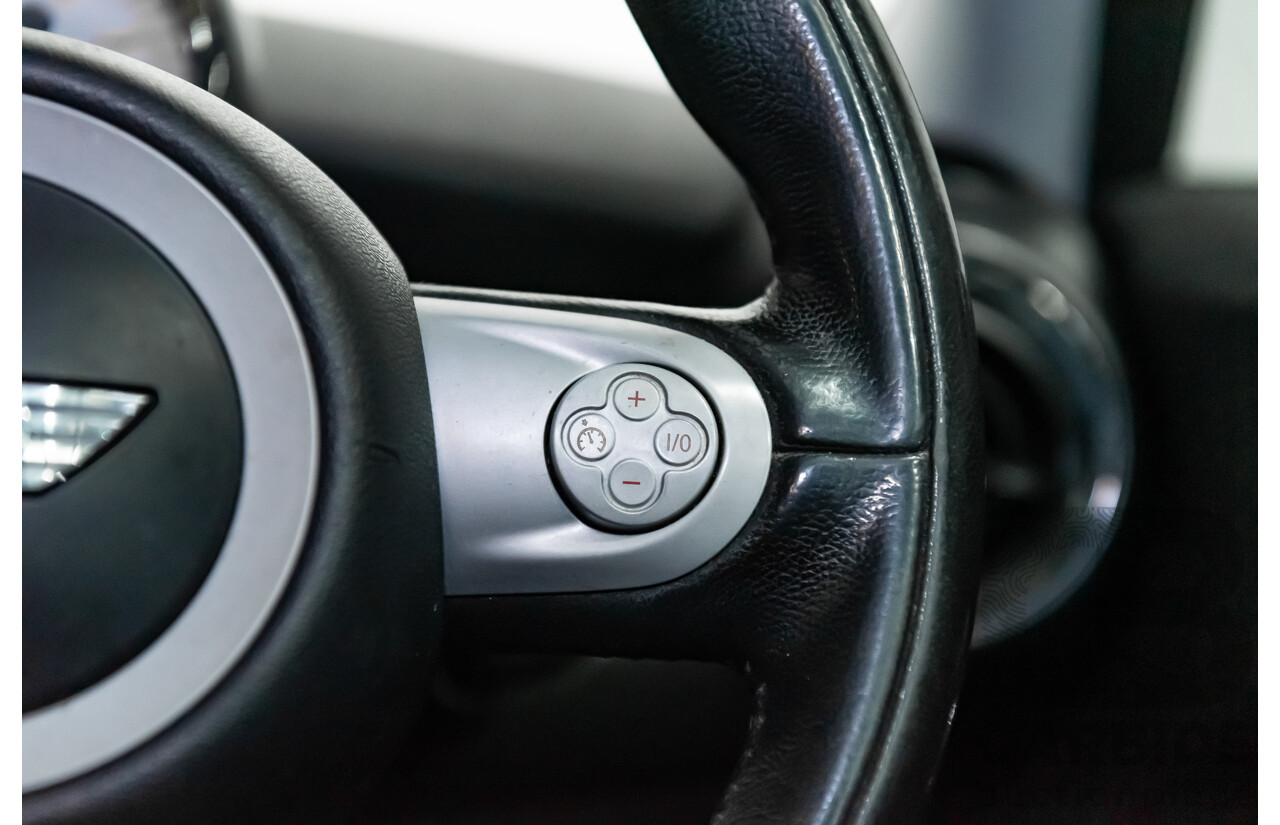 8/2009 Mini Cooper S R56 2d Hatchback White Turbo 1.6L