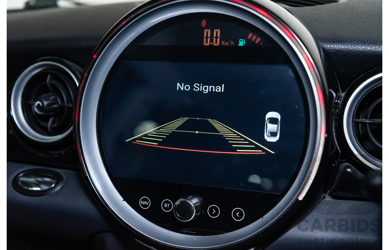 8/2009 Mini Cooper S R56 2d Hatchback White Turbo 1.6L