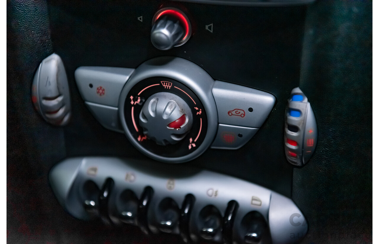 8/2009 Mini Cooper S R56 2d Hatchback White Turbo 1.6L