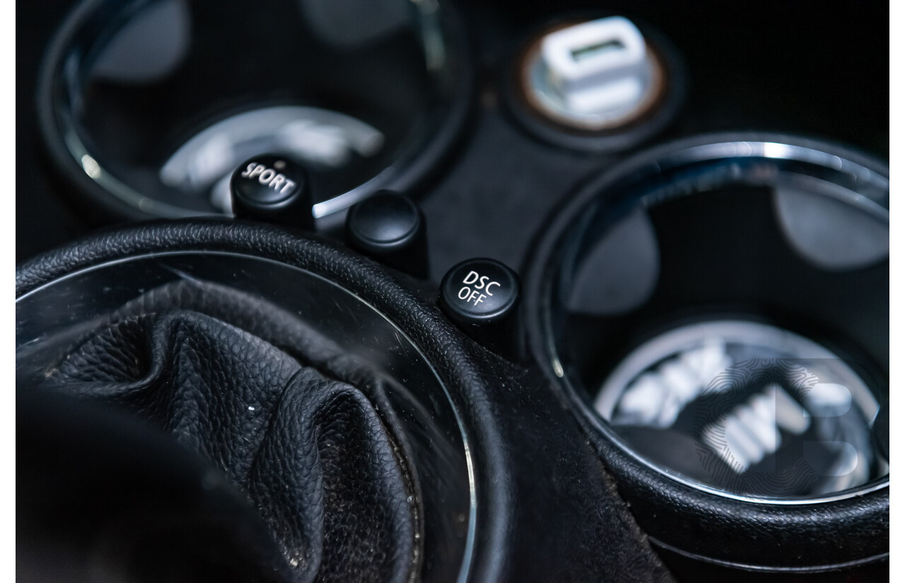 8/2009 Mini Cooper S R56 2d Hatchback White Turbo 1.6L