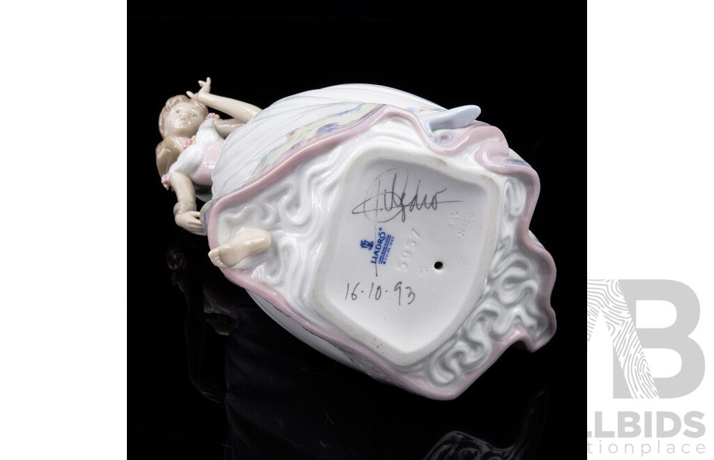 Vintage Lladro Cinderella the Glass Slipper, Designed by Jose Puche, Signed to Base