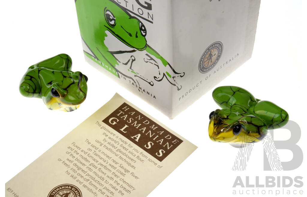 Two Hand Blown Australian Studio Art Glass Frog Figurines by James Dodson From Tasmanian Glassblowers in the Australian Frog Collection in Original Boxes