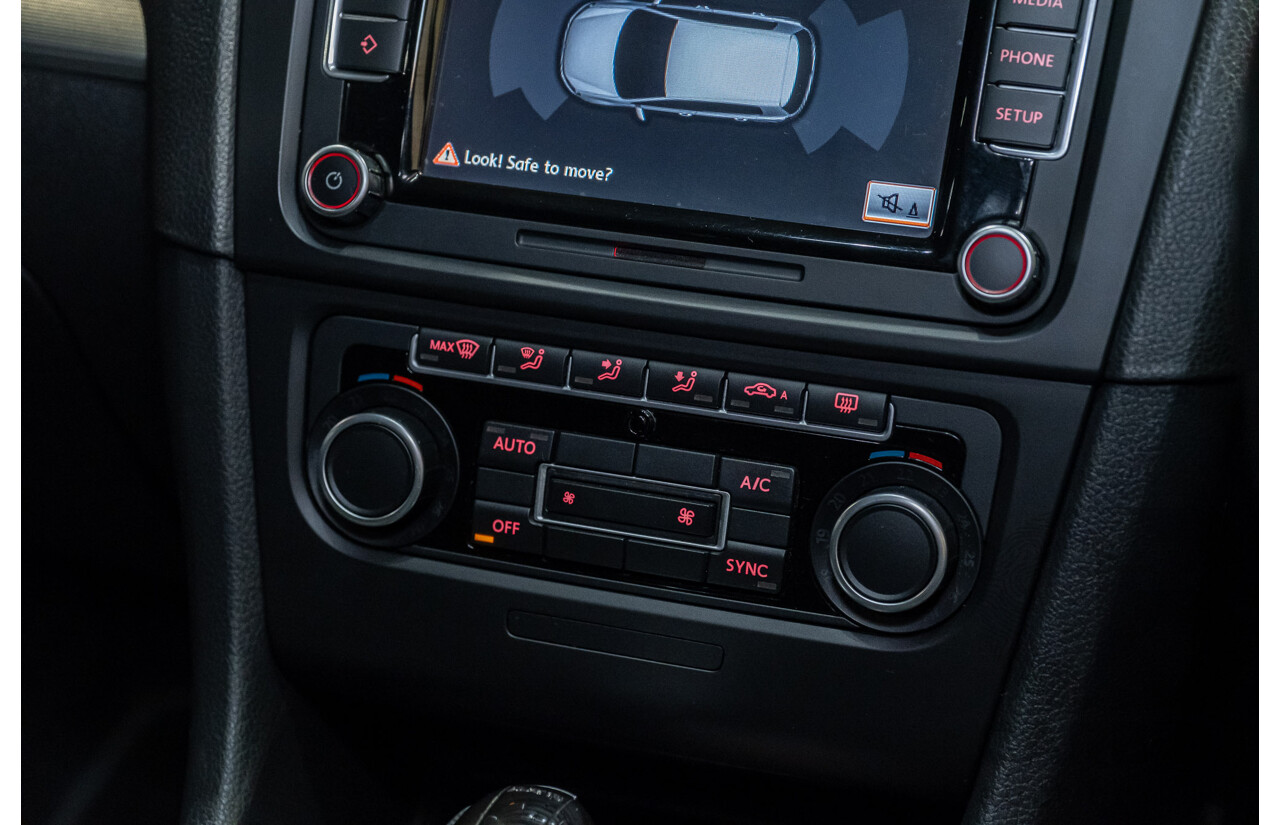 1/2013 Volkswagen Golf R (AWD) 1K MY13 5d Hatchback Rising Blue Metallic Turbo 2.0L