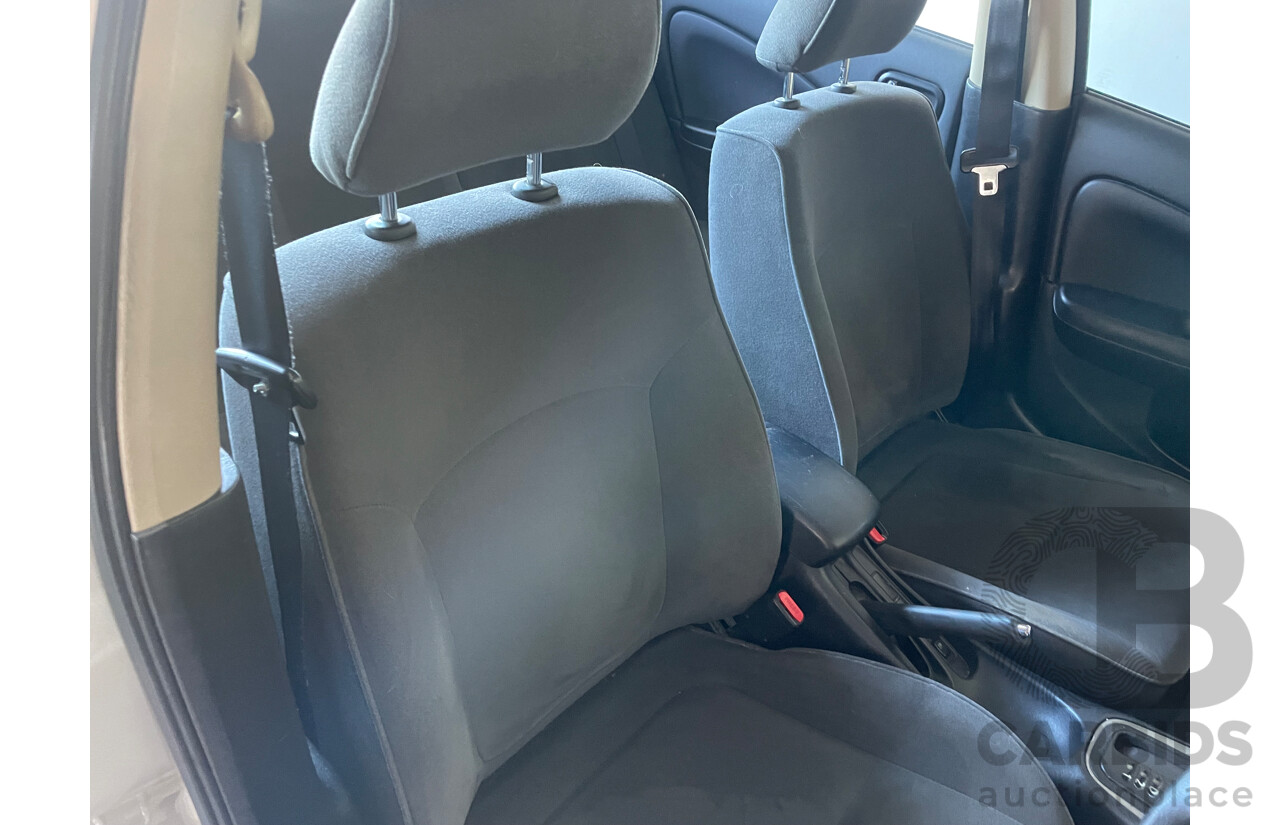 5/2005 Nissan Pulsar ST N16 MY04 4d Sedan Gold 1.8L