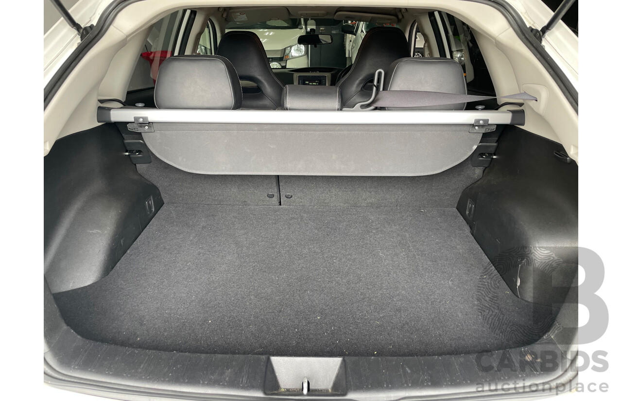 5/2010 Subaru Impreza R (awd) MY10 5d Hatchback White 2.0L