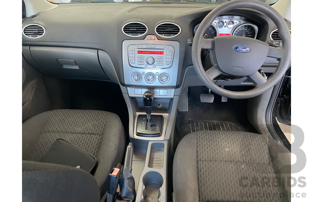 8/2010 Ford Focus CL LV 5d Hatchback Black 2.0L