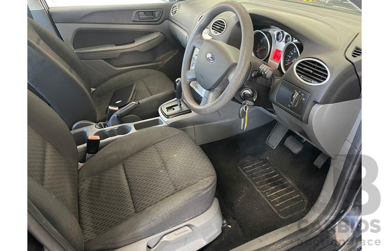 8/2010 Ford Focus CL LV 5d Hatchback Black 2.0L