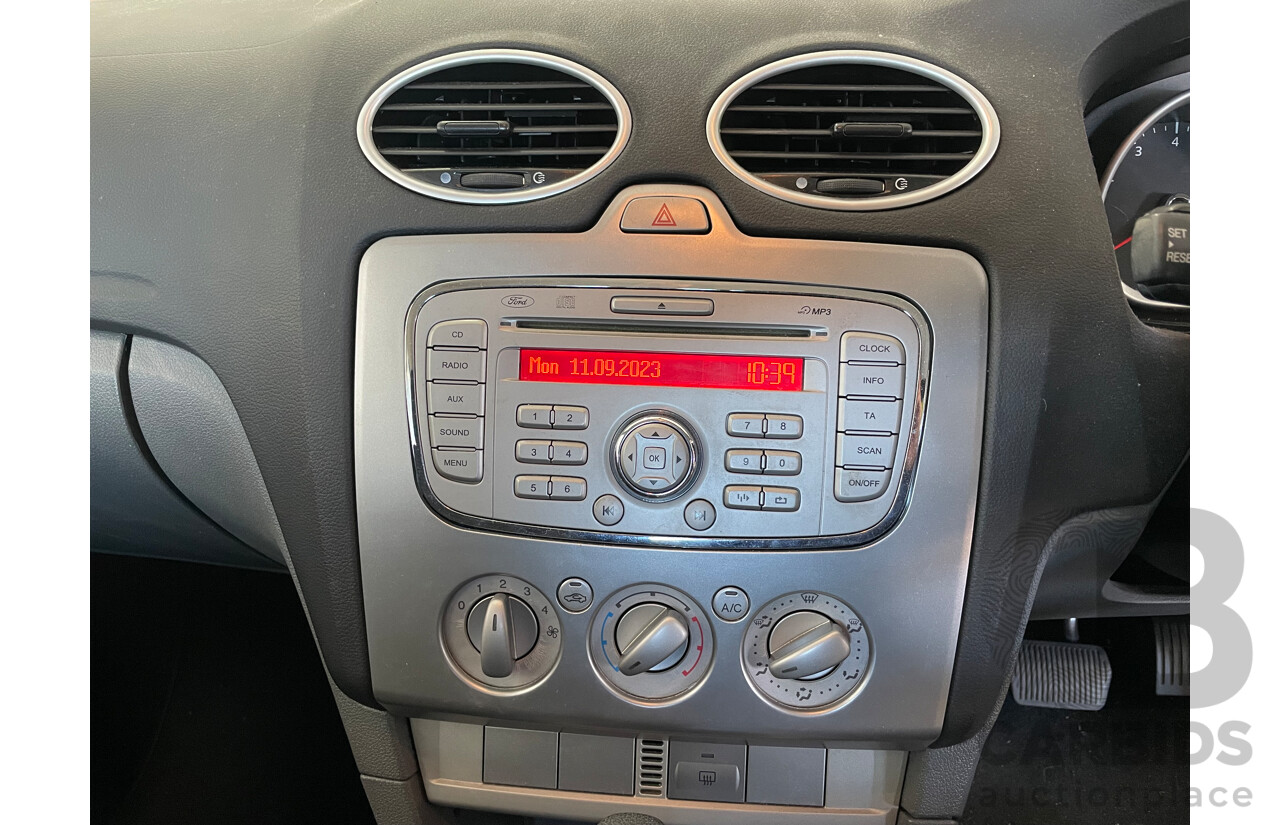 8/2010 Ford Focus CL LV 5d Hatchback Black 2.0L