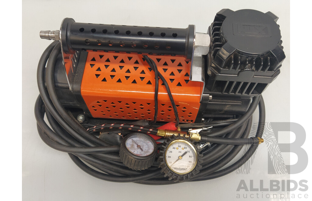 XTM 150PSI 160LPM Air Compressor and Carry Bag
