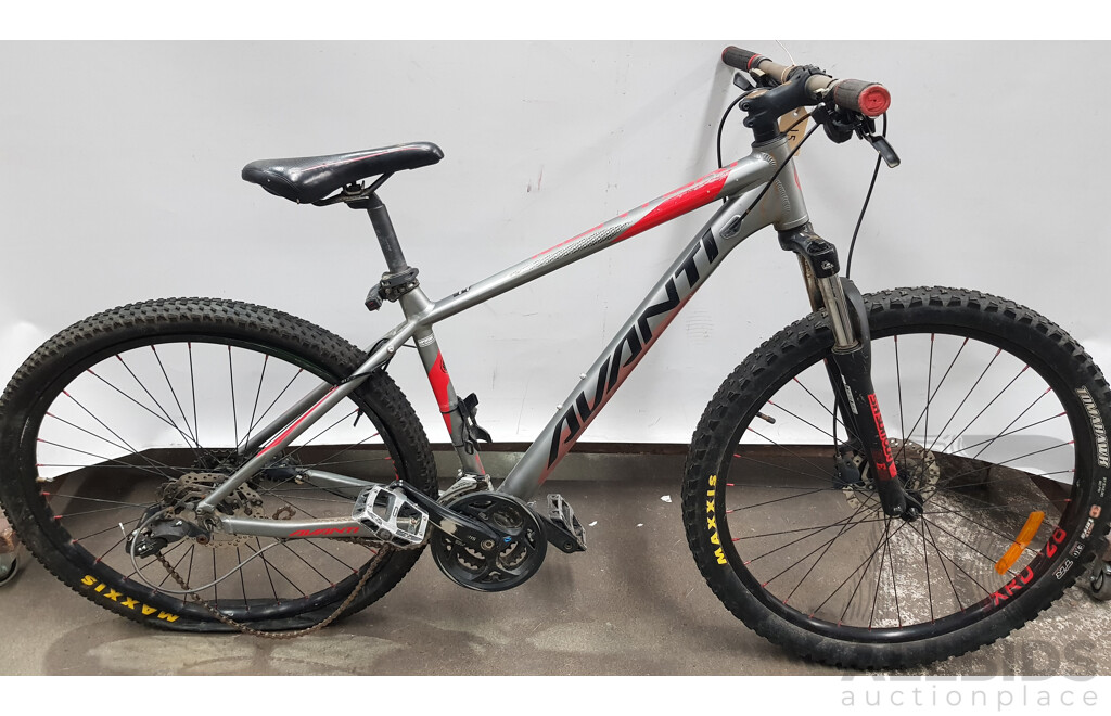 Avanti Montari 10 Speed Mountain Bike