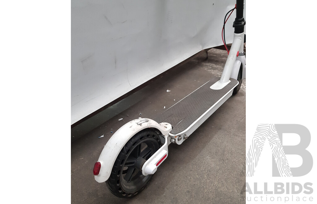 Xiaomi M365 Pro Scooter