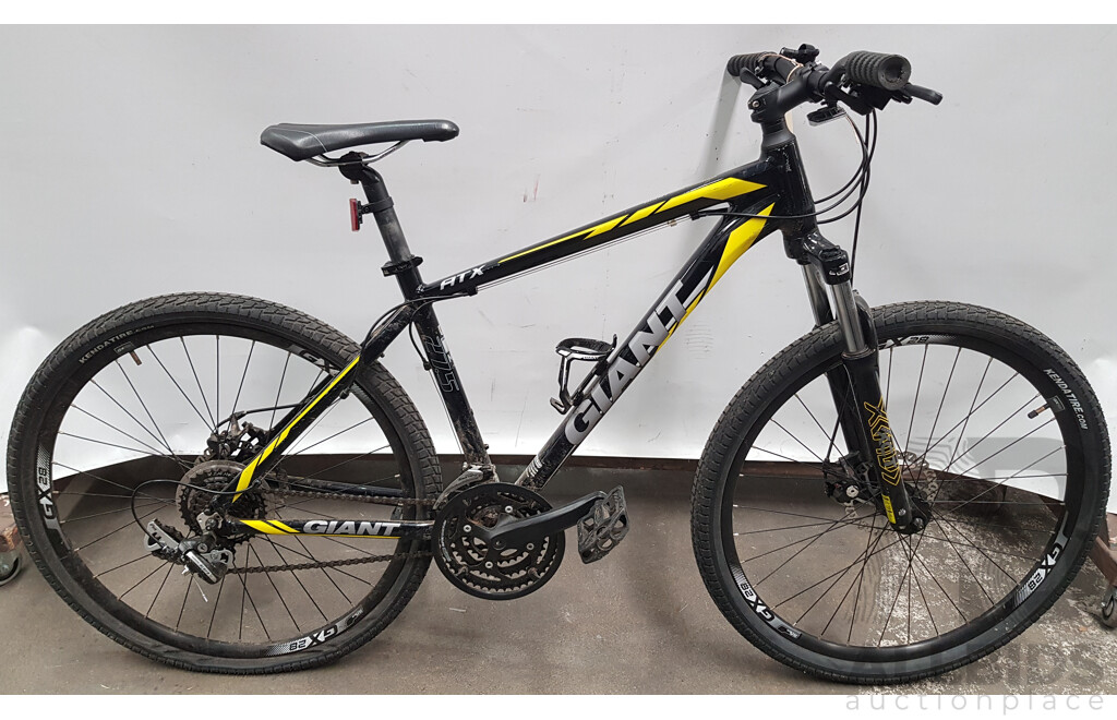 Giant ATX 27.5 10-Speed Mountain Bike