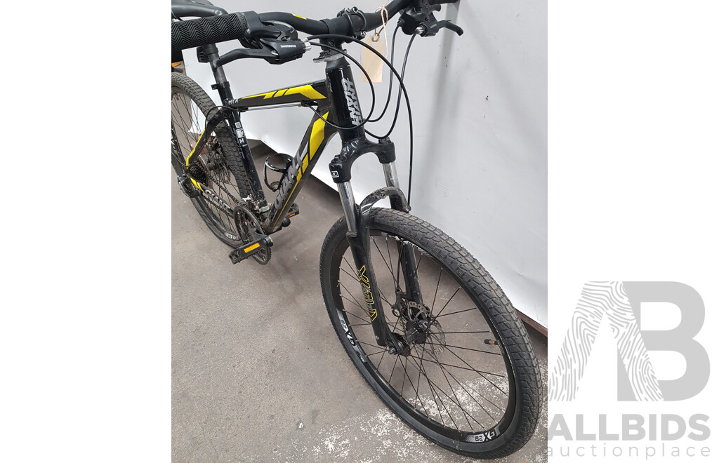Giant ATX 27.5 10-Speed Mountain Bike