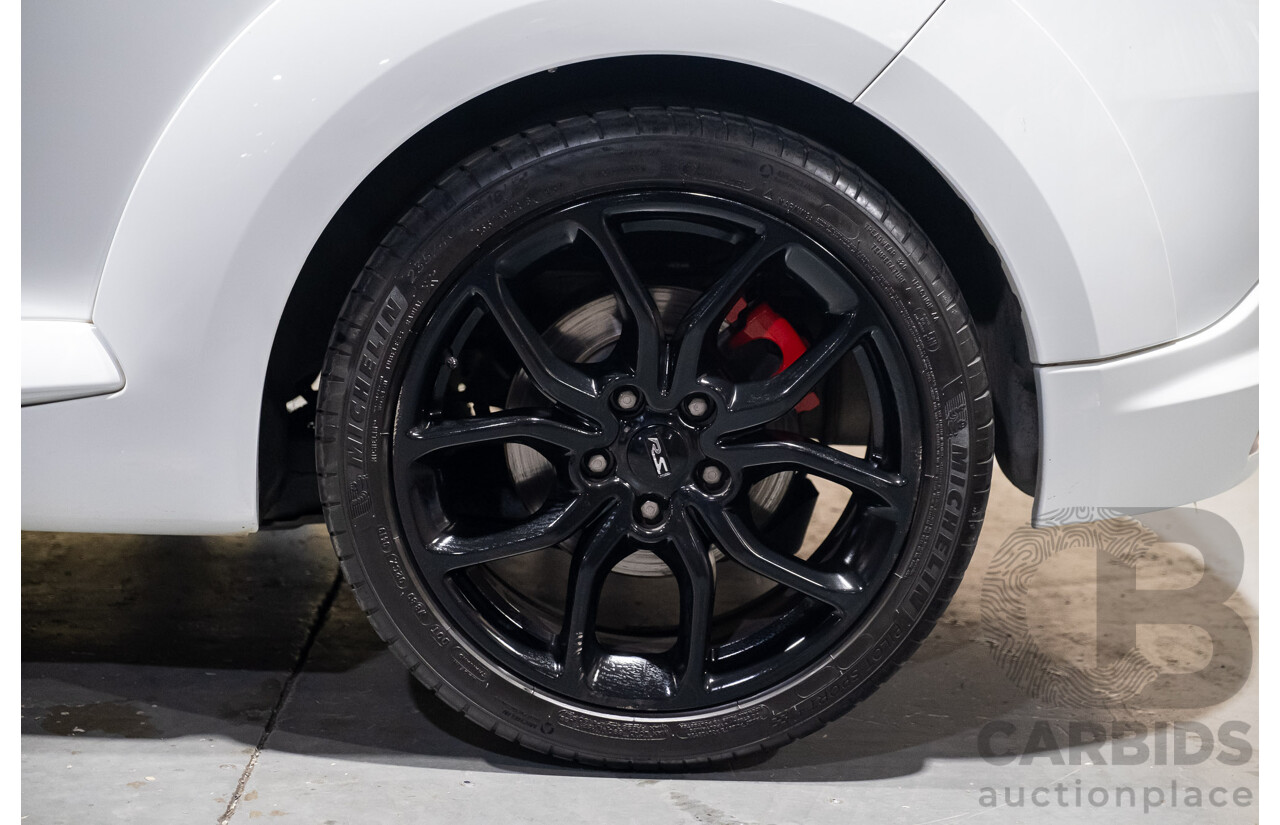 7/2016 Renault Megane RS 265 CUP Phase 2 X95 3d Hatchback White Turbo 2.0L