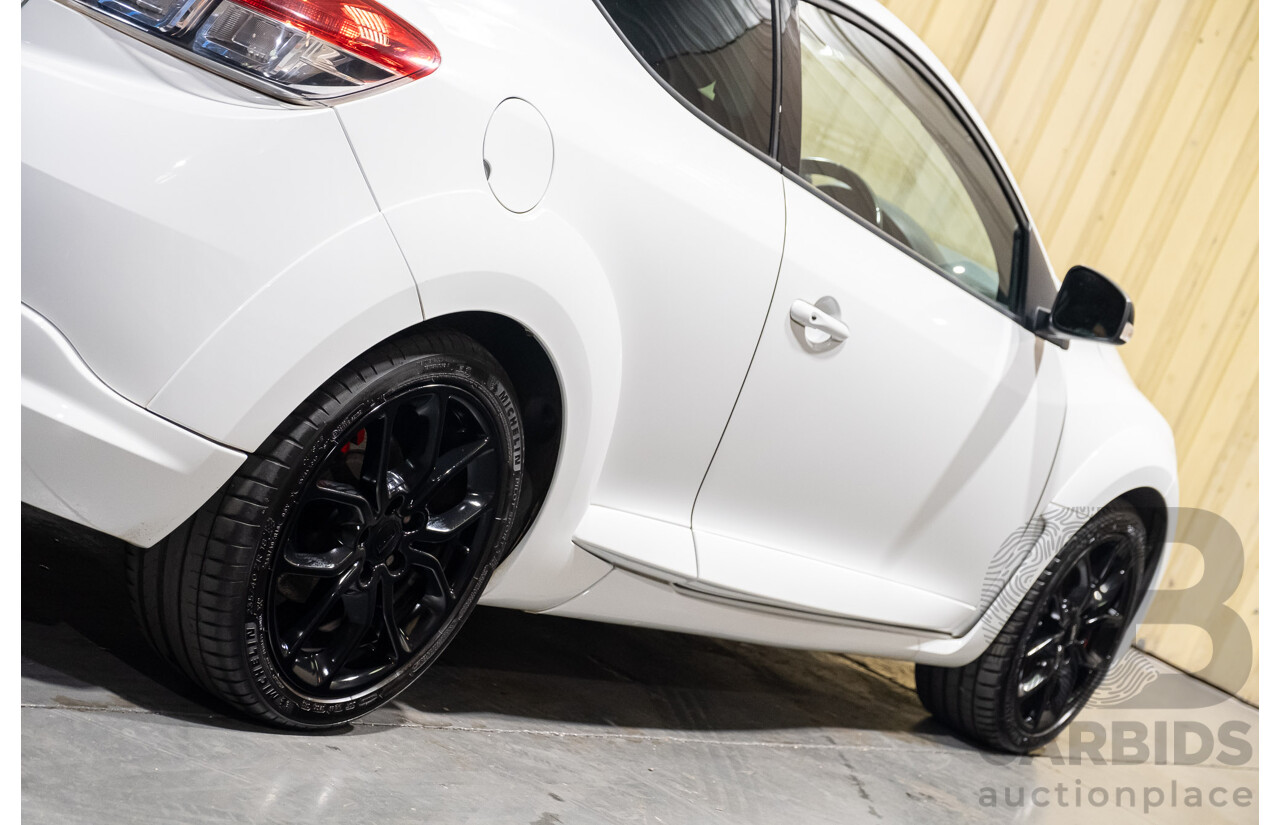 7/2016 Renault Megane RS 265 CUP Phase 2 X95 3d Hatchback White Turbo 2.0L
