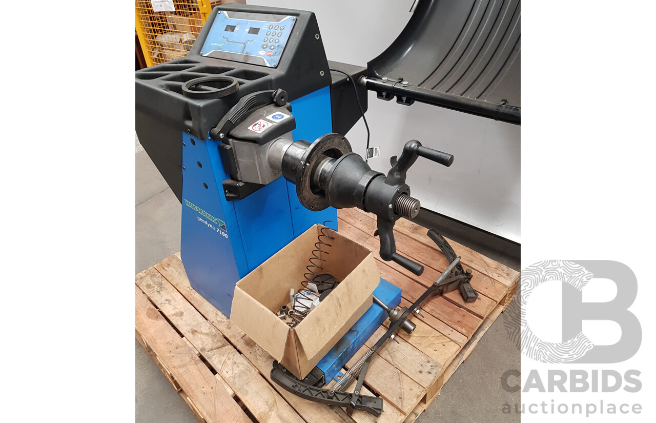 Hoffman Geodyna 7100 Wheel Balancer with Digital Display