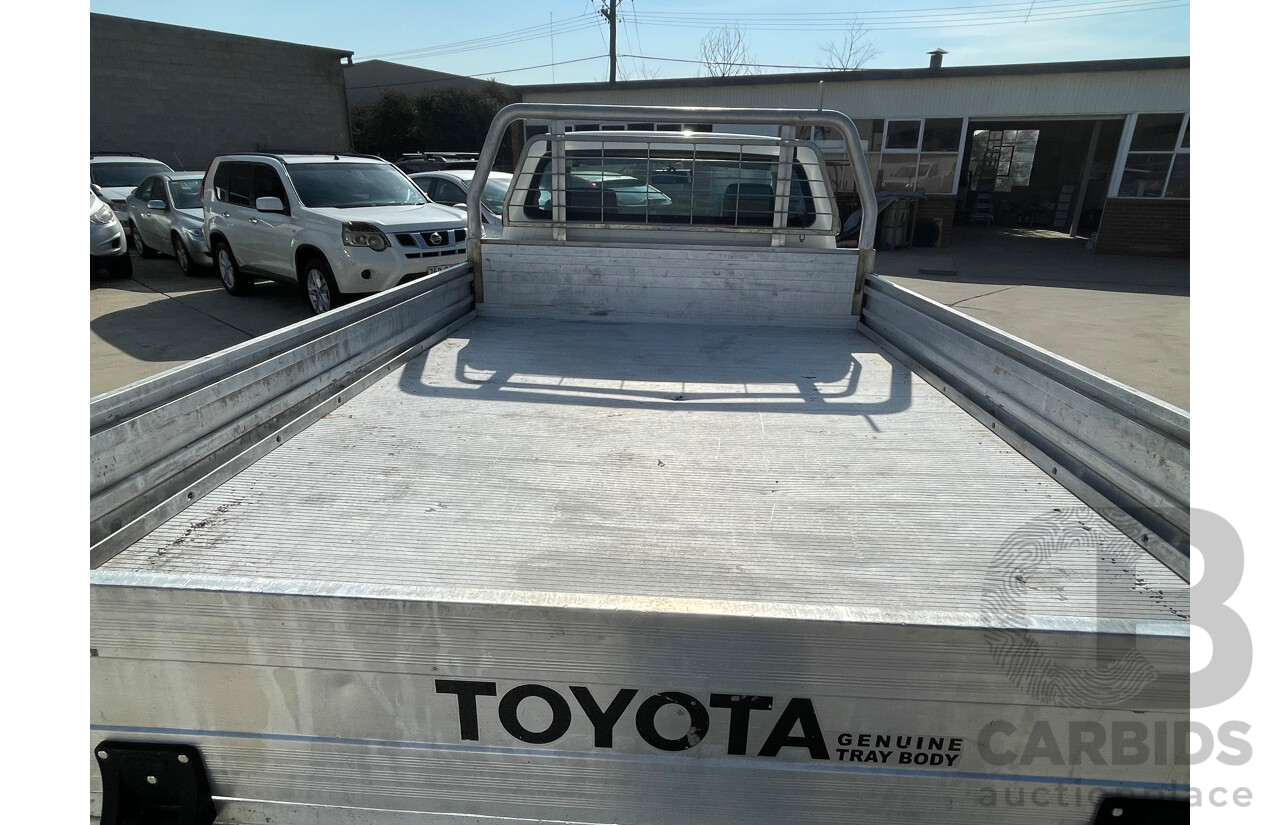 7/2014 Toyota Hilux Workmate TGN16R MY14 C/Chas White 2.7L