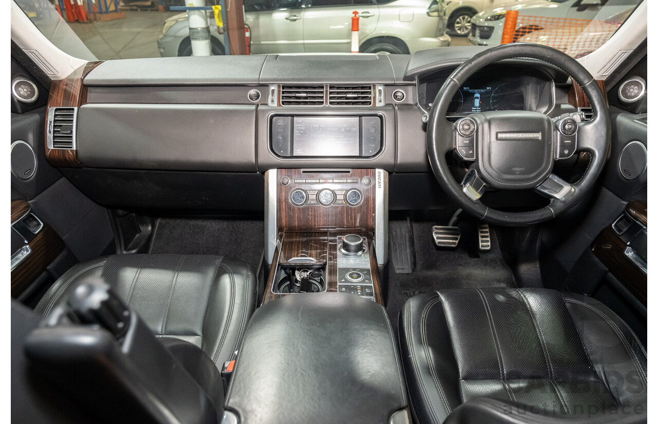 9/2015 Land Rover Range Rover Vogue SDV8 LG MY15.5 4d Wagon White Turbo Diesel V8 4.4L