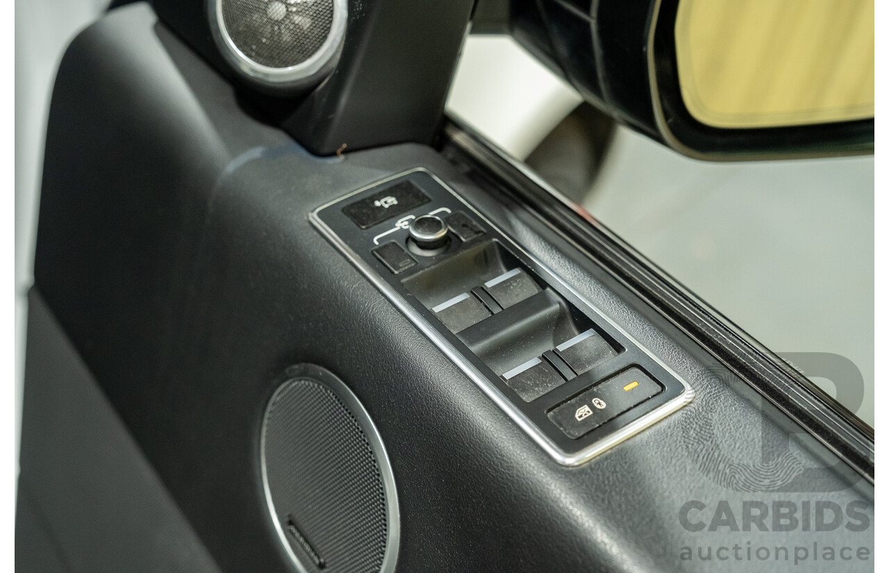 9/2015 Land Rover Range Rover Vogue SDV8 LG MY15.5 4d Wagon White Turbo Diesel V8 4.4L