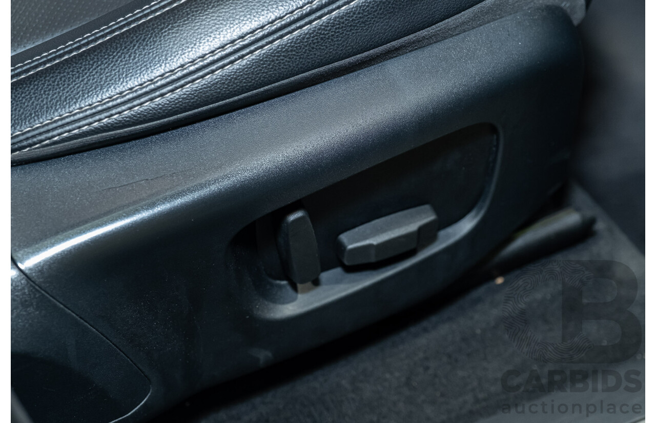 09/2017 Land Rover Range Rover Velar D180 (AWD) L560 MY18 5d Wagon Polaris White Turbo Diesel 2.0L