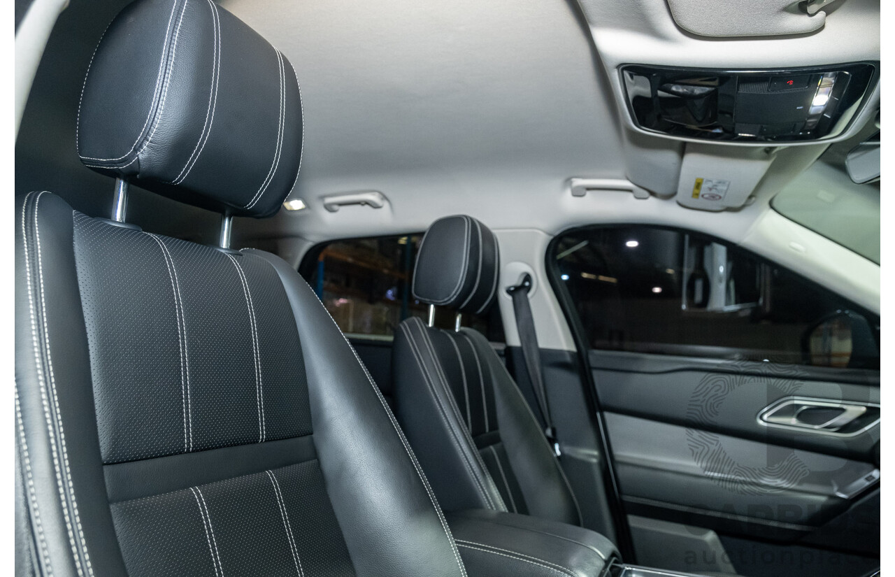 09/2017 Land Rover Range Rover Velar D180 (AWD) L560 MY18 5d Wagon Polaris White Turbo Diesel 2.0L