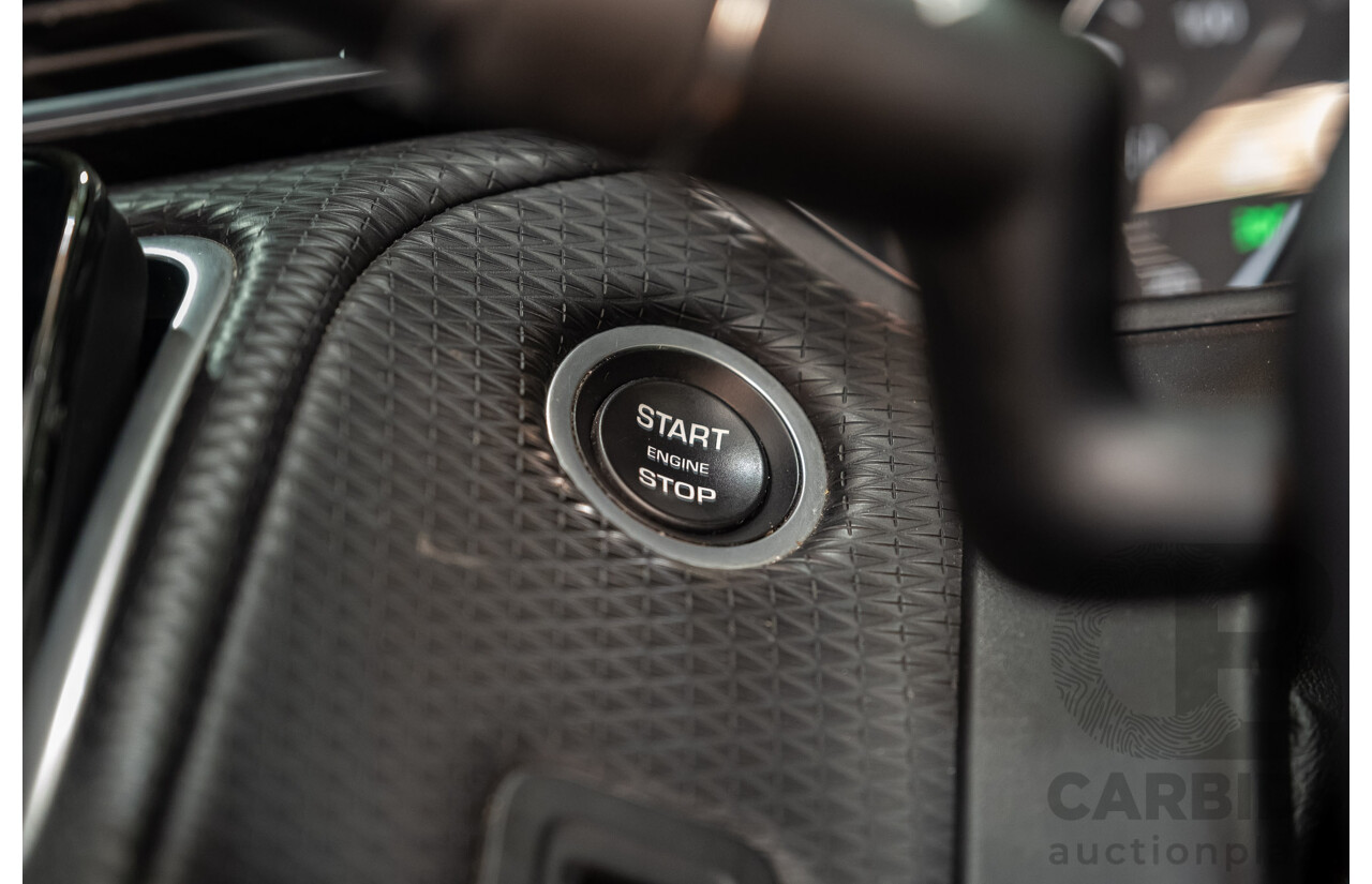 09/2017 Land Rover Range Rover Velar D180 (AWD) L560 MY18 5d Wagon Polaris White Turbo Diesel 2.0L