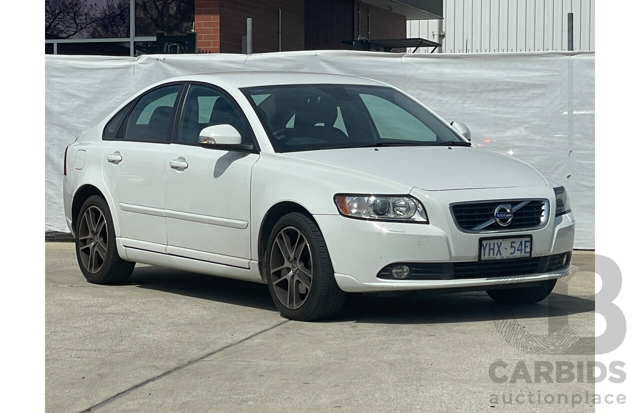 2/2012 Volvo S40 T5 Lifestyle MY12 4d Sedan White 2.5L