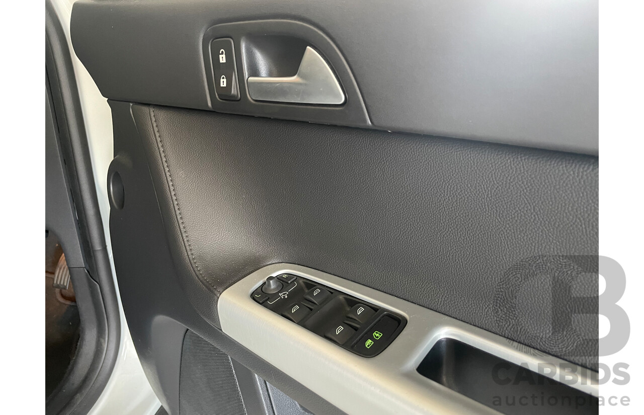 2/2012 Volvo S40 T5 Lifestyle MY12 4d Sedan White 2.5L