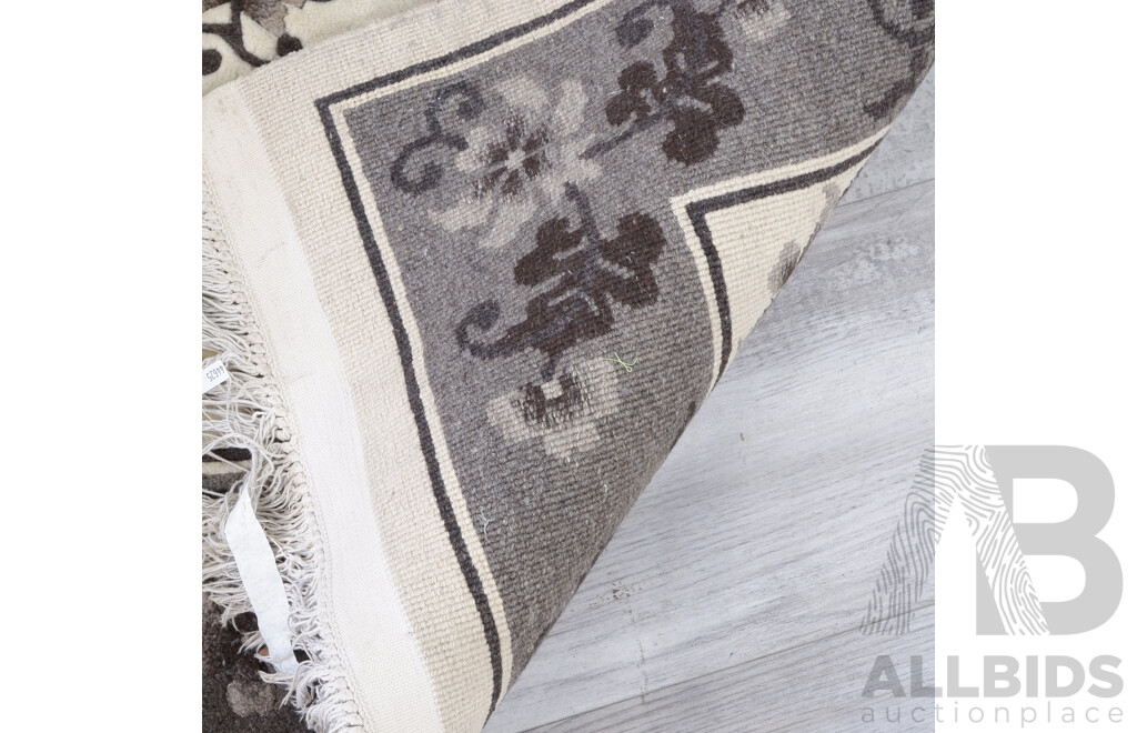 Thick Wool Chinese Textured Rug