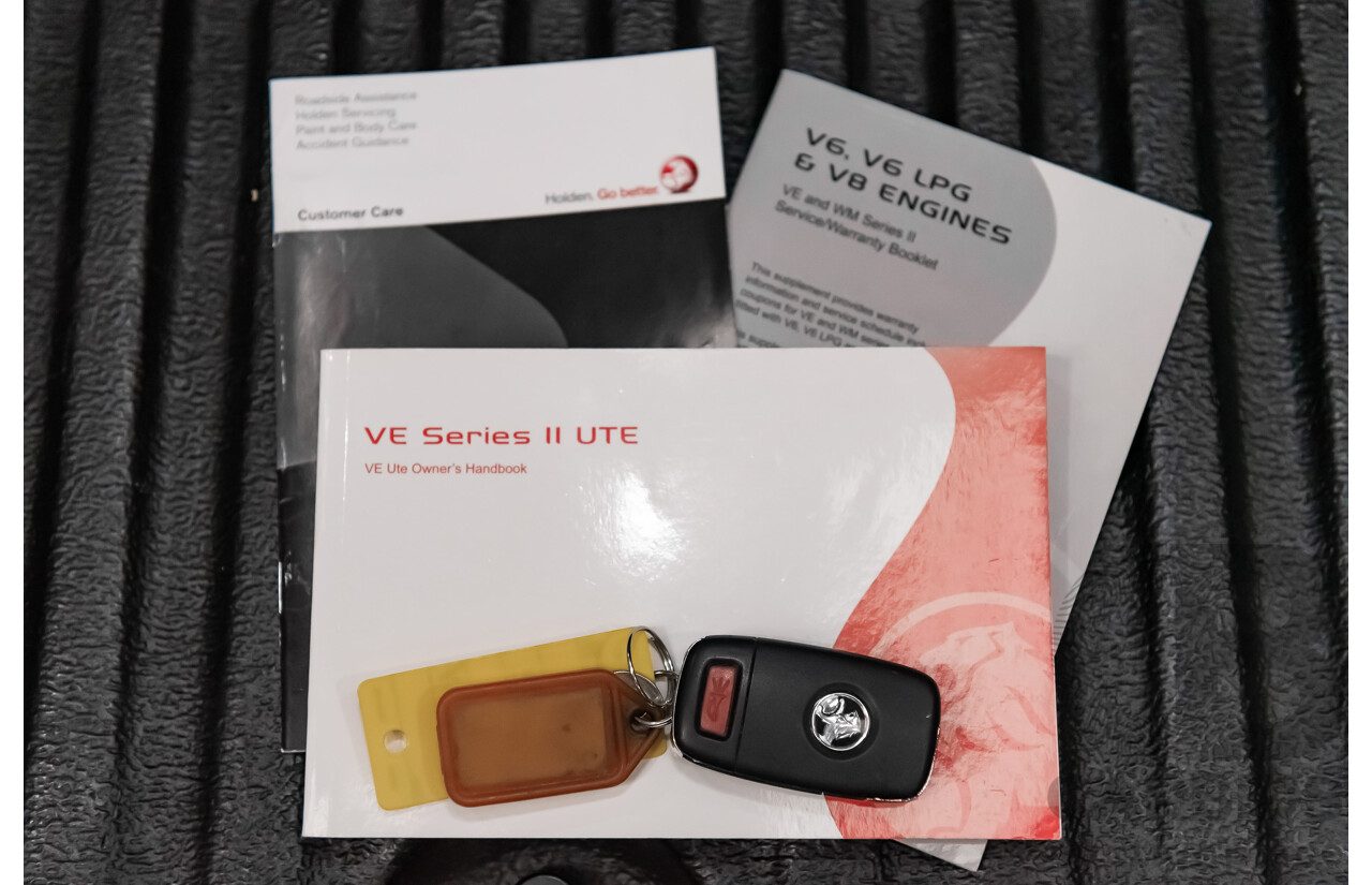 9/2010 Holden Commodore VE II SS-V Redline Utility White V8 6.0L