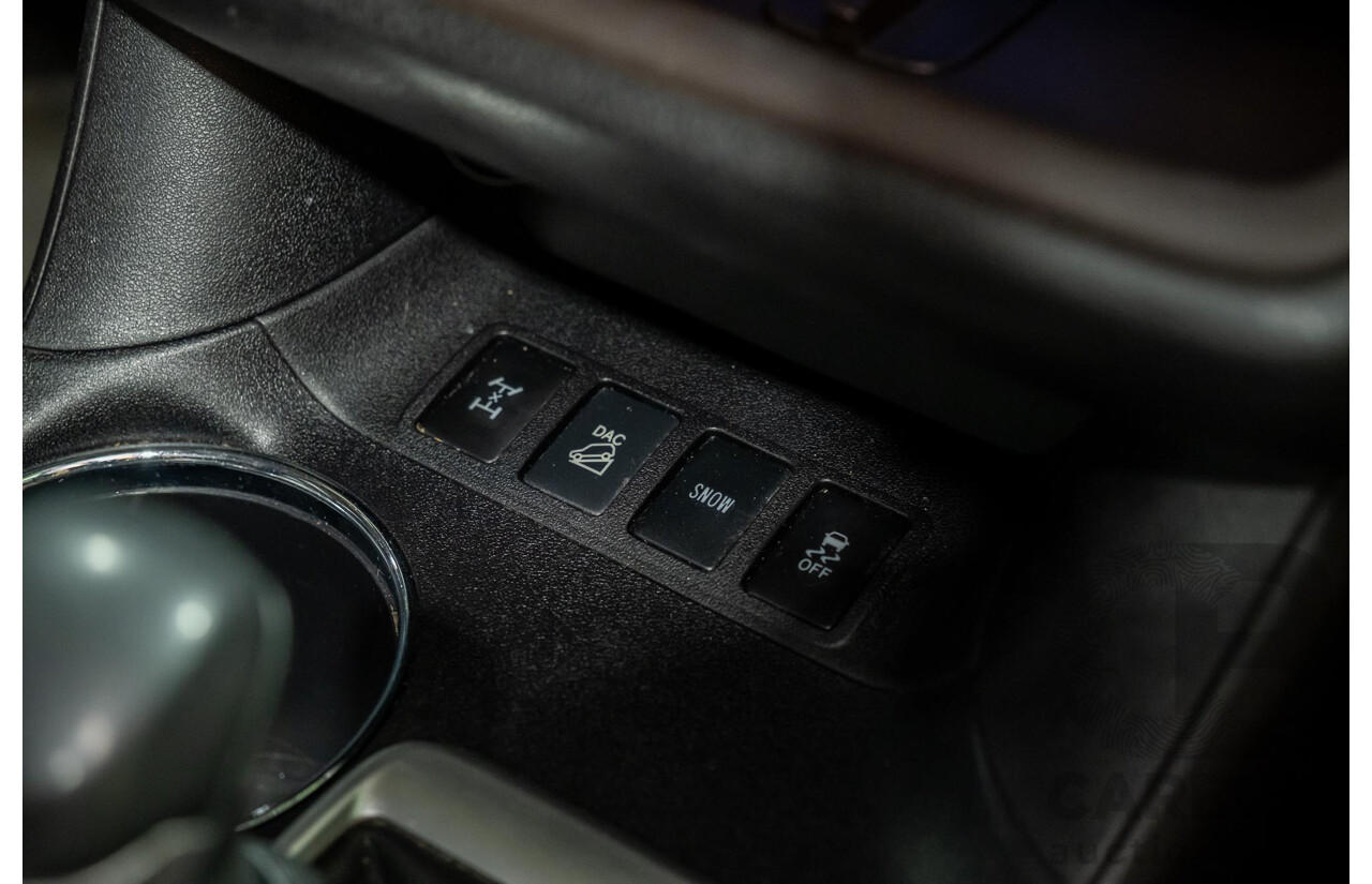 7/2017 Toyota Kluger Grande (4x4) GSU55R 4d Wagon Crystal Pearl White V6 3.5L