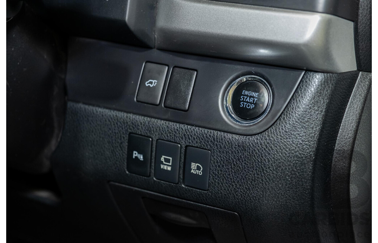 7/2017 Toyota Kluger Grande (4x4) GSU55R 4d Wagon Crystal Pearl White V6 3.5L